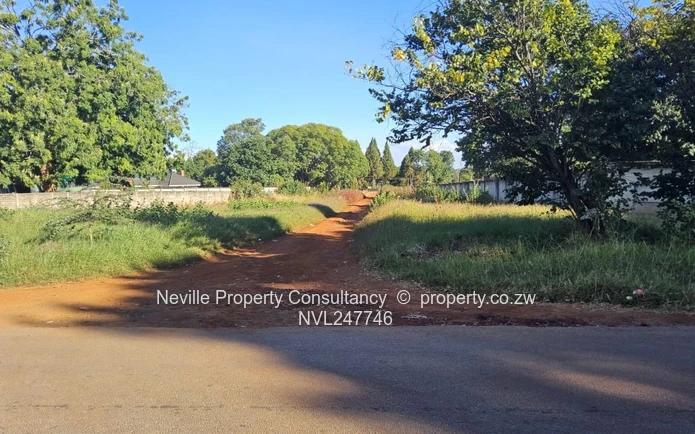 Greendale 2000m² Stand — Tarred Road & Main Road Frontage