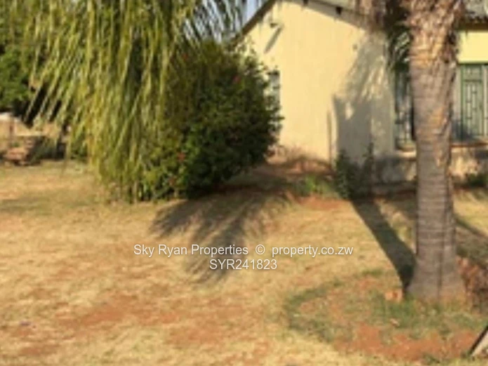 Chinhoyi Orange Groove Property For Sale