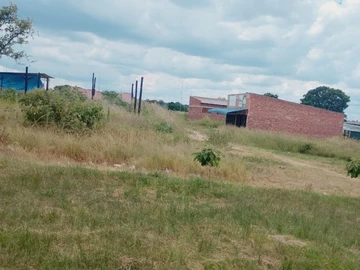 Commercial & Industrial Land