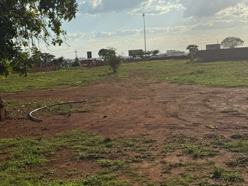 Commercial & Industrial Land