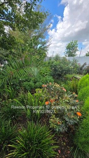 Spacious 5-Bedroom Family Haven in Secure, Modern Comfort