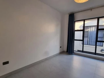2 Bedroom Flat & Apartment