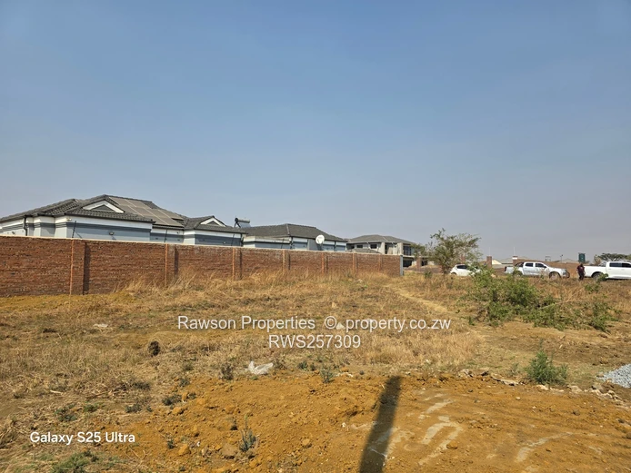 Haydon, Shineplus Stand In A Gated Community 