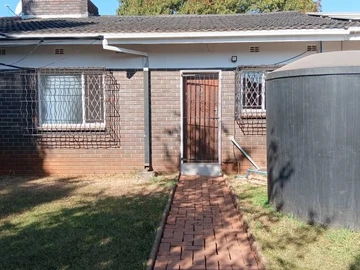 2 Bedroom Garden Flat