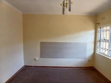 2 Bedroom Garden Flat