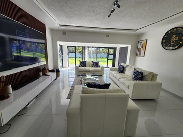6 Bedroom House