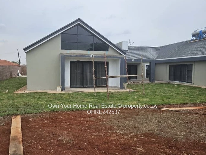 Pomona Nyeredzi Ridge