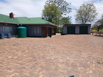 Farm & Agricultural Land