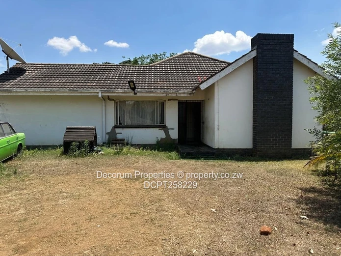 Mandara: 3-Bed Home on 4000m² with Pool & Borehole (Sole Mandate)