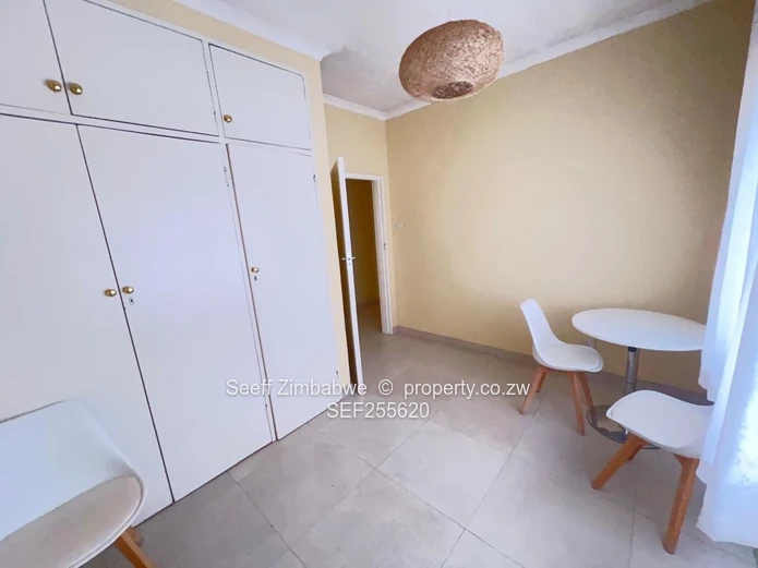 3-Bed cluster unit along Coronation on 871sqm 