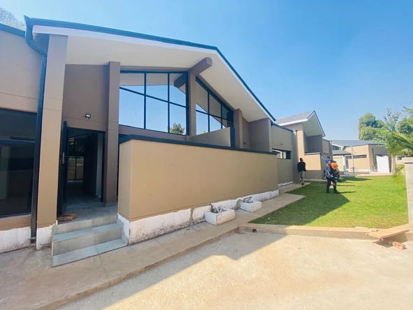 Avondale West Townhouses/Apartments to Let
