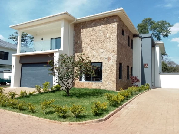 8 Unit Townhouse Complex