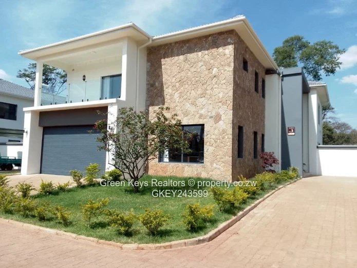 Pomona Townhouse Complex 