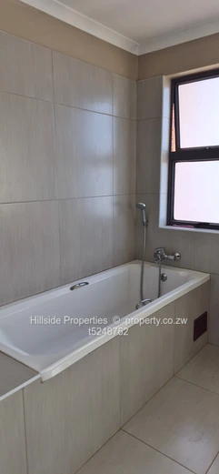 4 bed apartment in the heart of Vinona borrowdale  (Sole Mandate)
