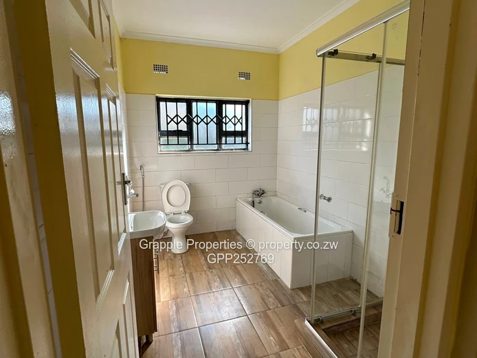 Westgate Adlyn Neat 2 bed garden flat