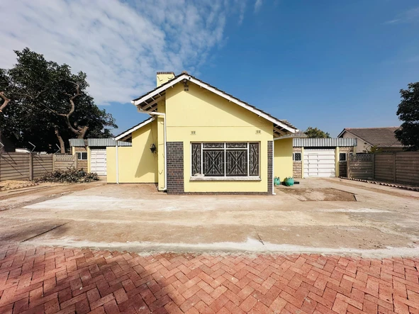 "Houghton Park Rental Opportunity!