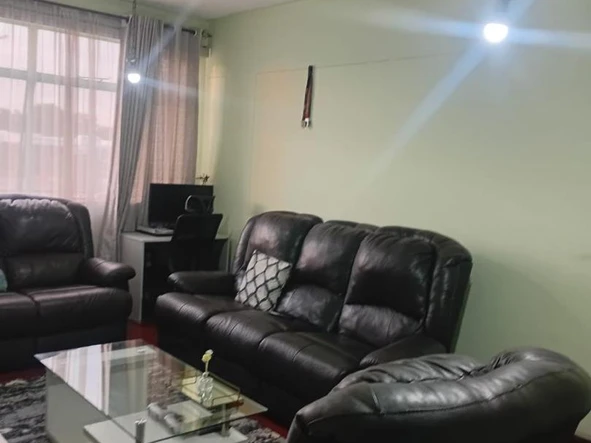 2 Bedroom Flat & Apartment