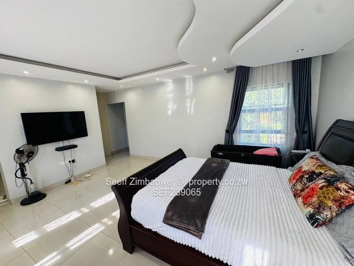 Elegant 5bed home for sale in Sandton Park