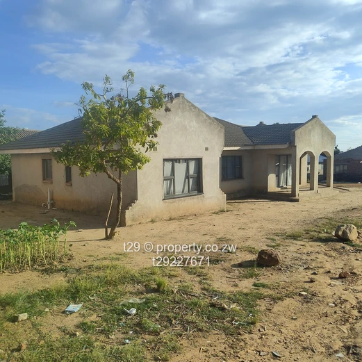 Damofalls park Ruwa house  for sale (Sole Mandate)