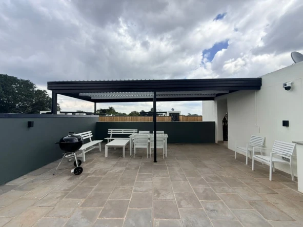 3 Bedroom Flat & Apartment