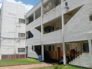 2 Bedroom Flat & Apartment