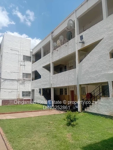 Avenues Flat