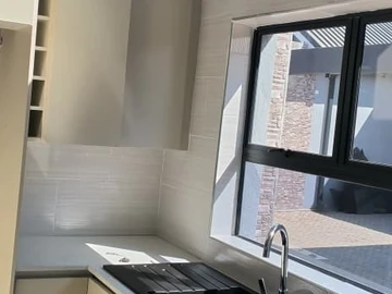 3 Bedroom Garden Flat