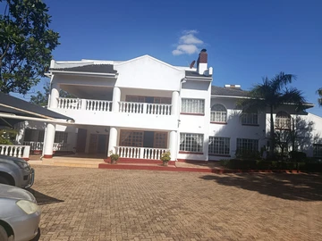 6 Bedroom House