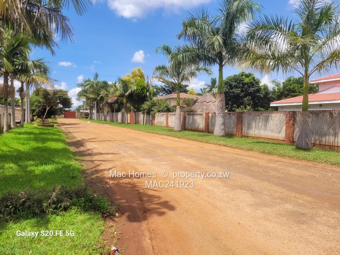 Mt pleasant heights double storey for sale 350k