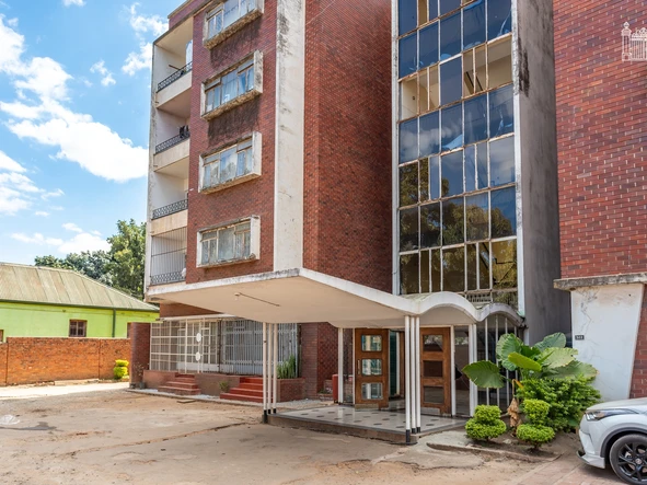 Flat & Apartment