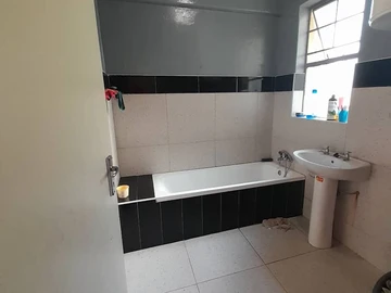 2 Bedroom Flat & Apartment