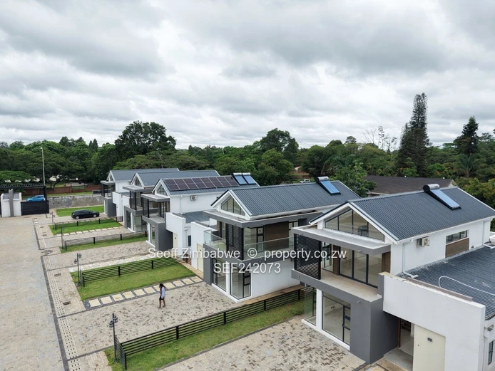 Exclusive Upmarket Townhouse For Sale