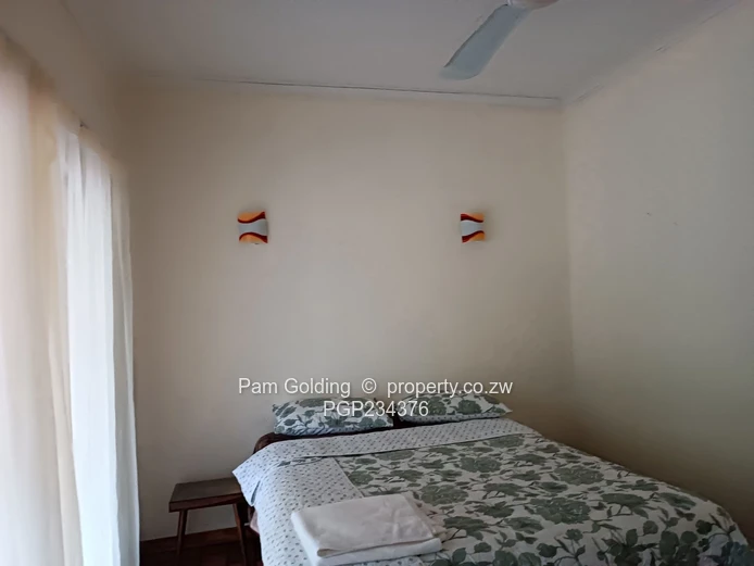 Stunning Waterfront Home – Peninsula Mazvikadei! (Sole Mandate)