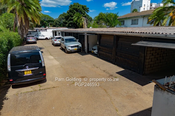 Well Located 2 Bedroom Garden Flat