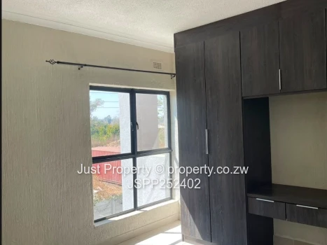 Luxury 2 Bed Apartment : Marlborough For Rent