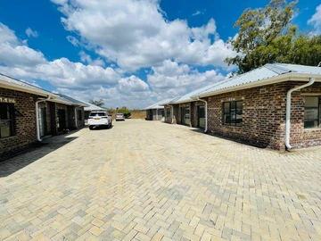 3 Bedroom Garden Flat