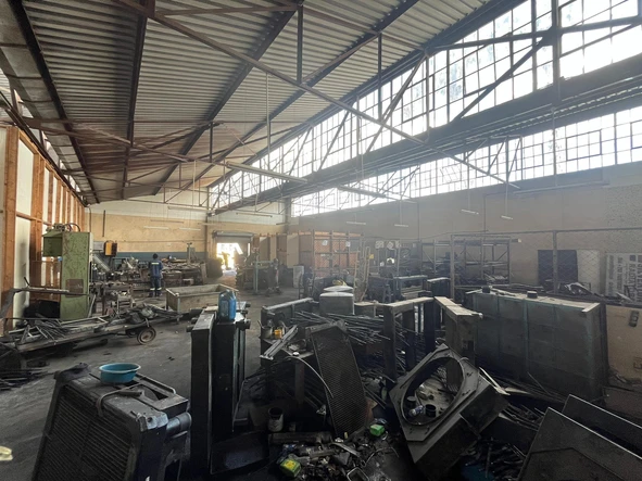 Warehouse & Factory