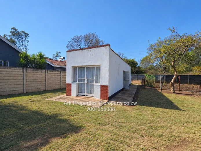 Commercial Property To Let – Eastlea
