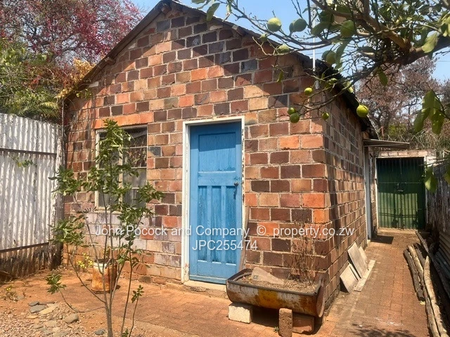 Suburbs prime area NEW Listing (Sole Mandate)