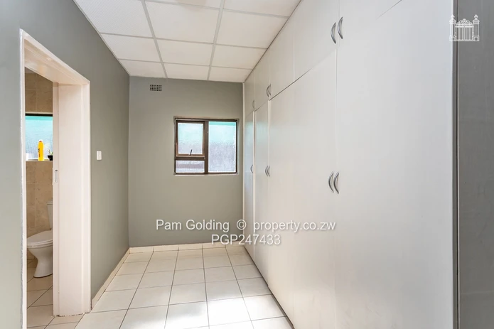 4 Bedroom House for Sale in Borrowdale Brooke (Sole Mandate)