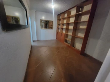 2 Bedroom Flat & Apartment