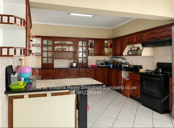 Spacious, split-level family home on scenic Manyonga Close, Glen Lorne (Sole Mandate)