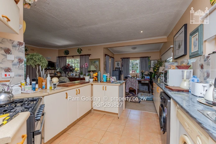 Beautiful Family Home with Cottage  (Sole Mandate)