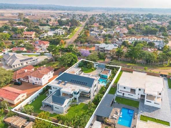 6 Bedroom House