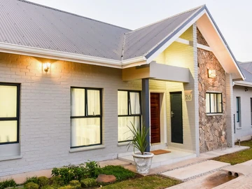 3 Bedroom Garden Flat