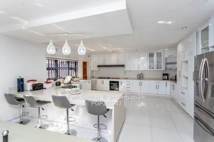Modern Family Home for Sale in Ashdown Park