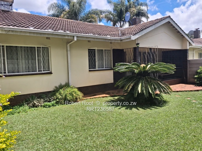 Neat 3 Bed Flat To Rent In Avondale