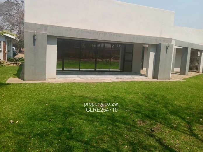 Modern 1BR House with Borehole & Garden, Bluff Hill, Harare