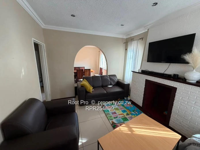 Warren Park 1 home to let