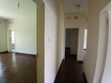 2 Bedroom Flat & Apartment